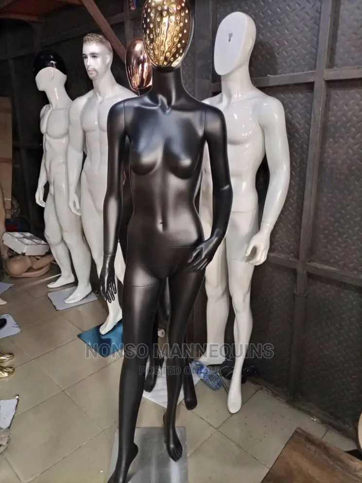 Black Fibre Desginer Face Female Mannequin