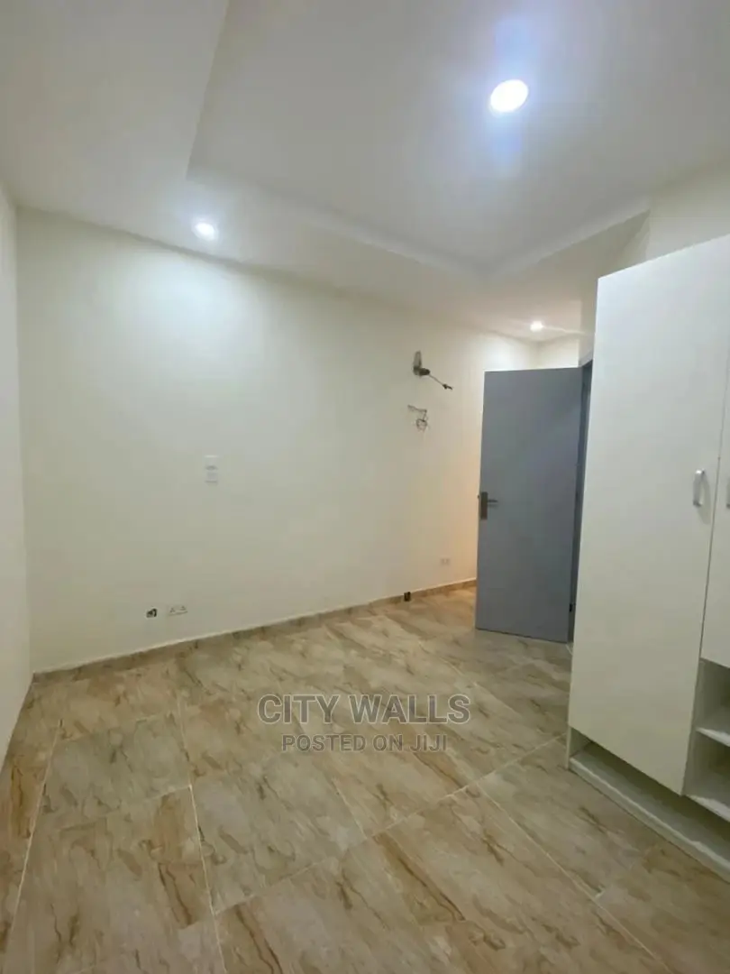 4bdrm Townhouse/Terrace in Lekki for Sale