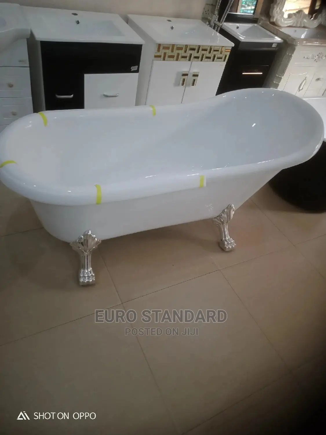 Modern Bath Tub