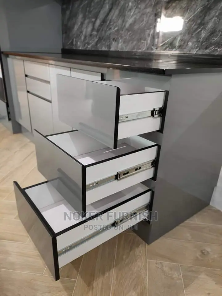 Full Luxury Kitchen Cabinets 