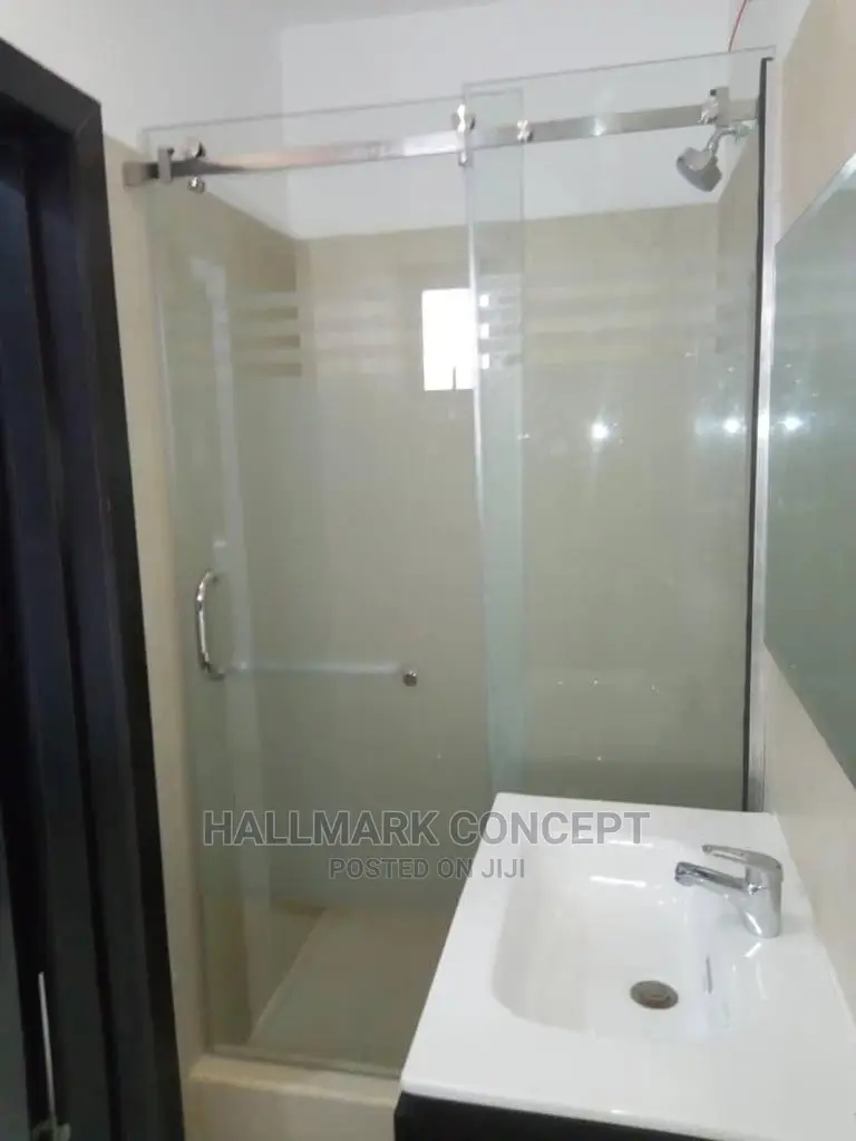 10mm Tampered Shower Doors.