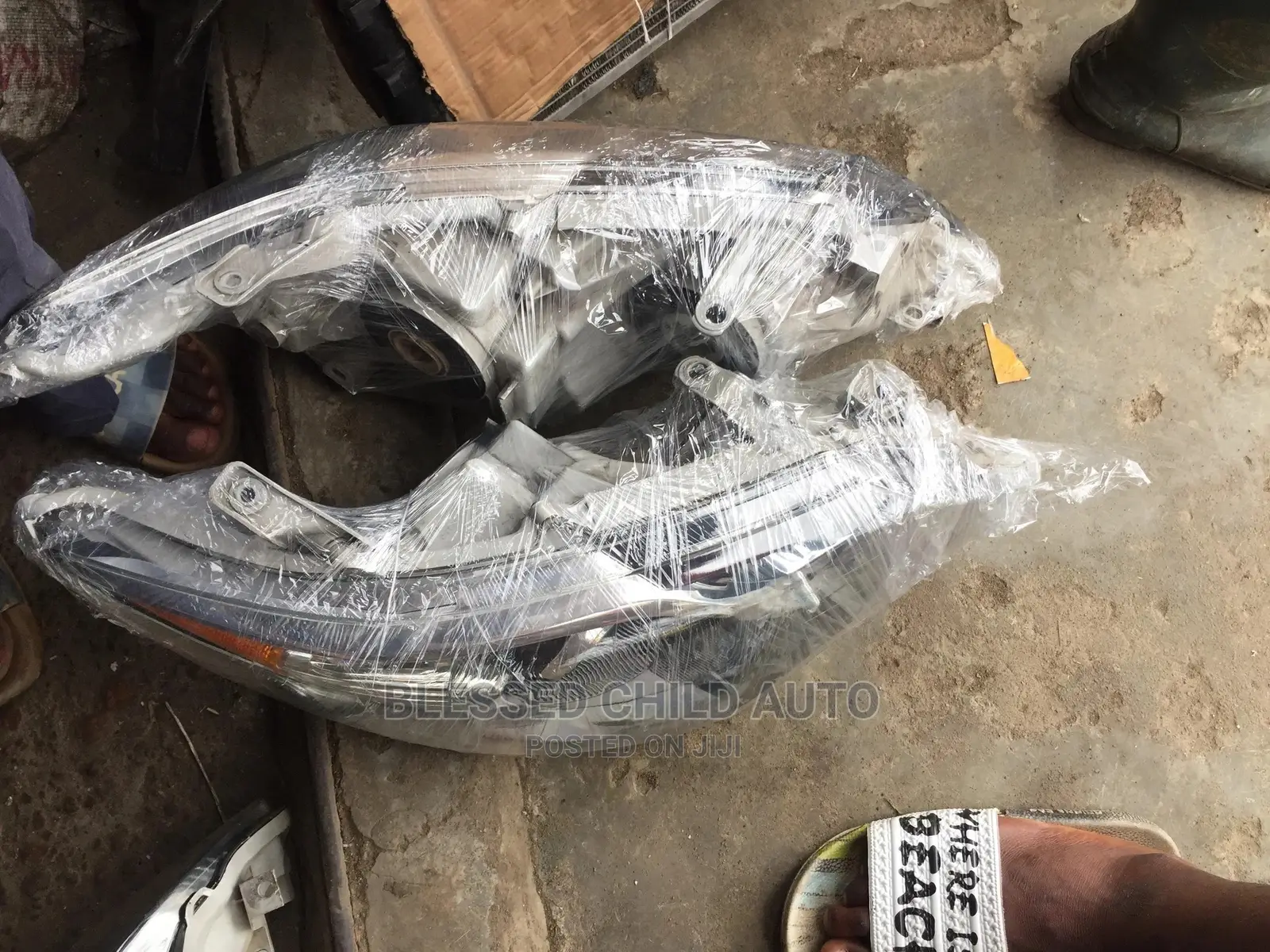 Headlamp Toyota Camry 2013 Spot
