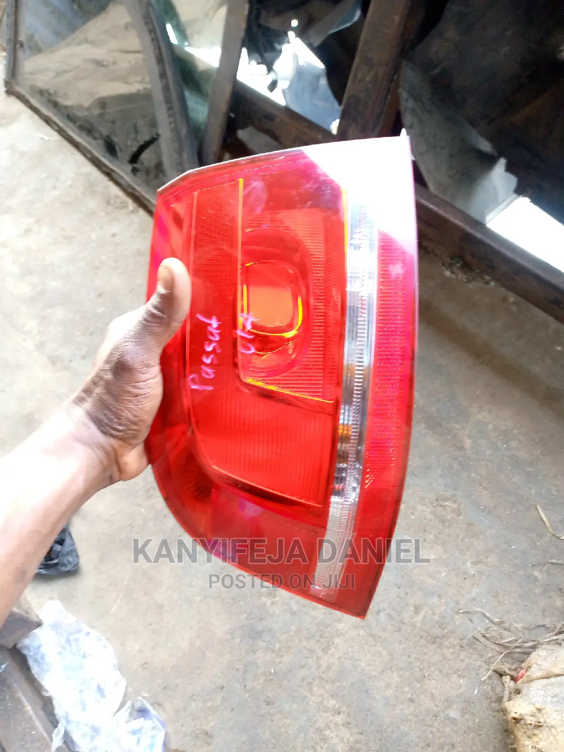 Back Light Passat T S I 2013