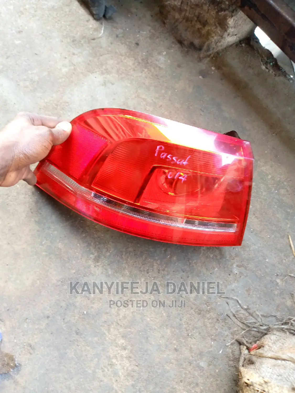 Back Light Passat T S I 2013