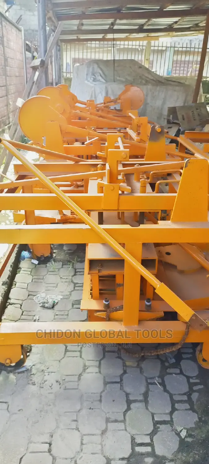Block Moding Machine