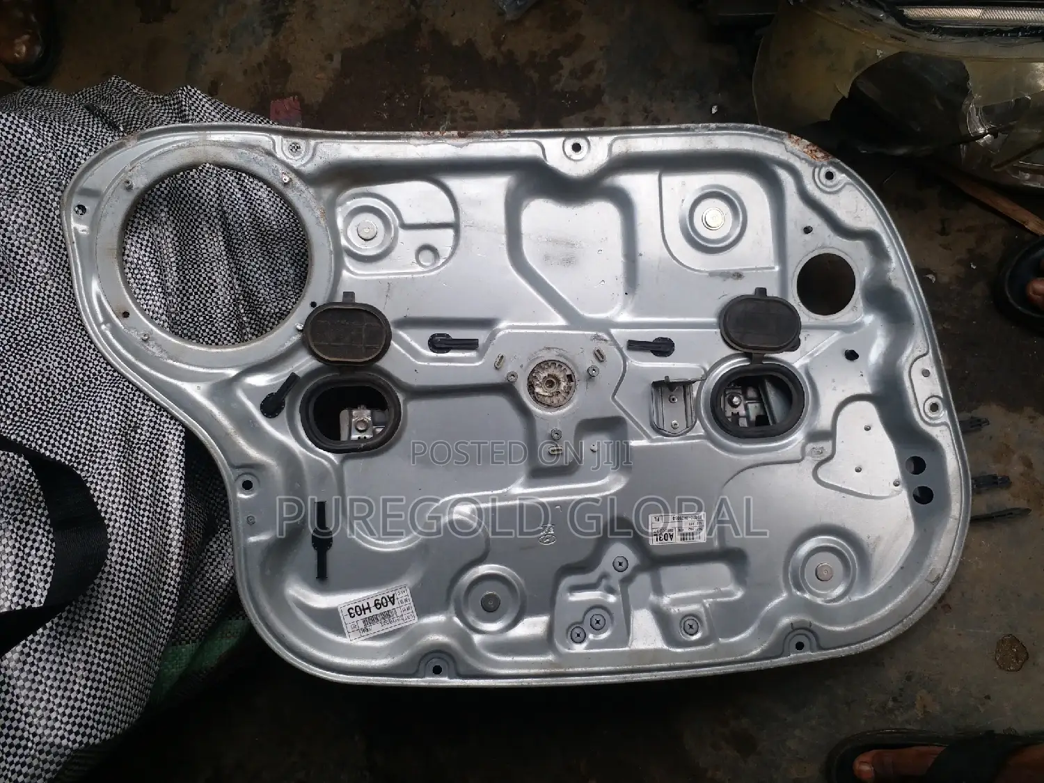 Glass Holder Assembly for Hyundai Elantra 2008