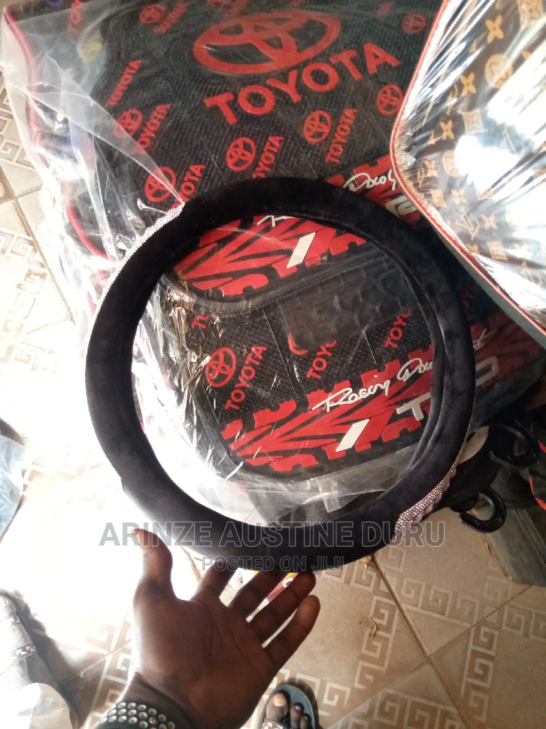 Universal Rug Steering Wheel Cover With Blings