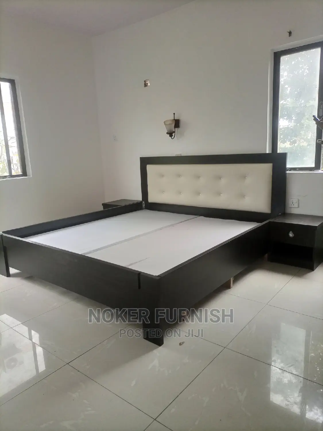 Bed Frame 6 X 6 Size With 2 Side Drawers