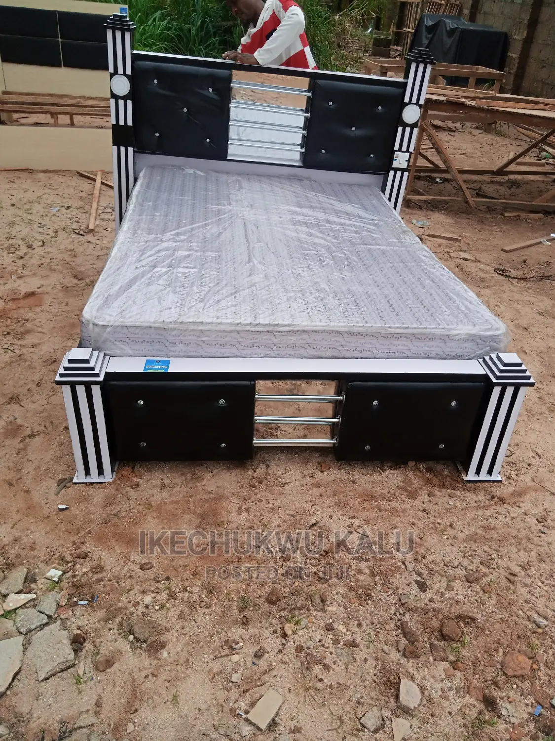 Complete 4x6 Bed Frame With Foam