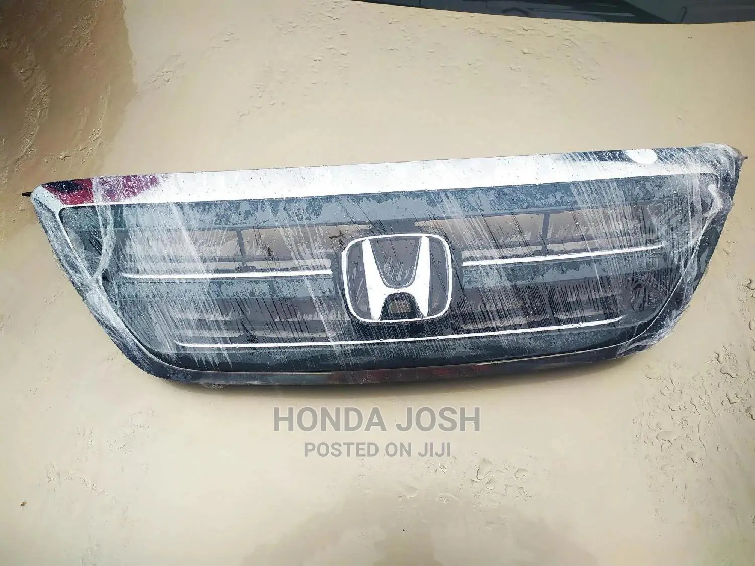 Front Bumper and Grille 2003 -2018 Honda Odyssey.