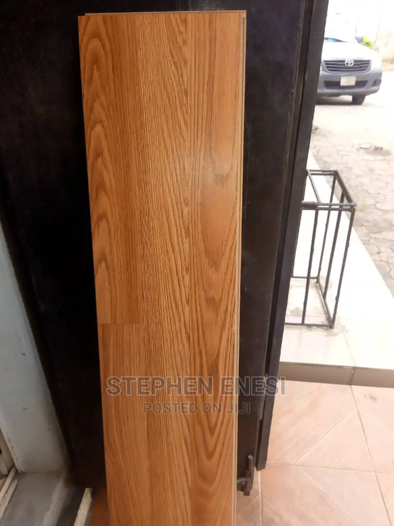 Luxury PVC Vinyl, Wooden Laminates Ad SPC Flooring