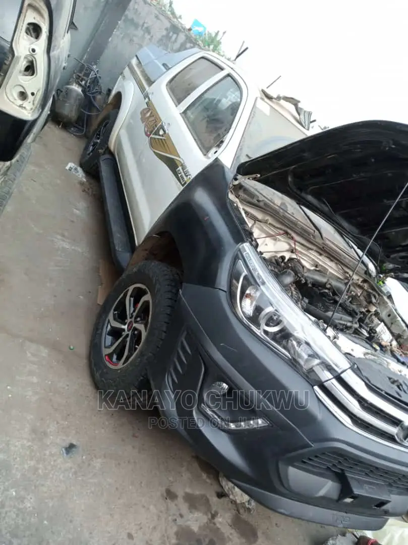 Toyota Hilux Full Kit