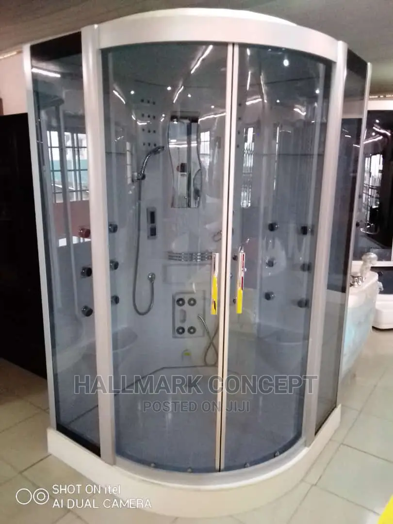 100x100 Shower Room With Steam and Massage