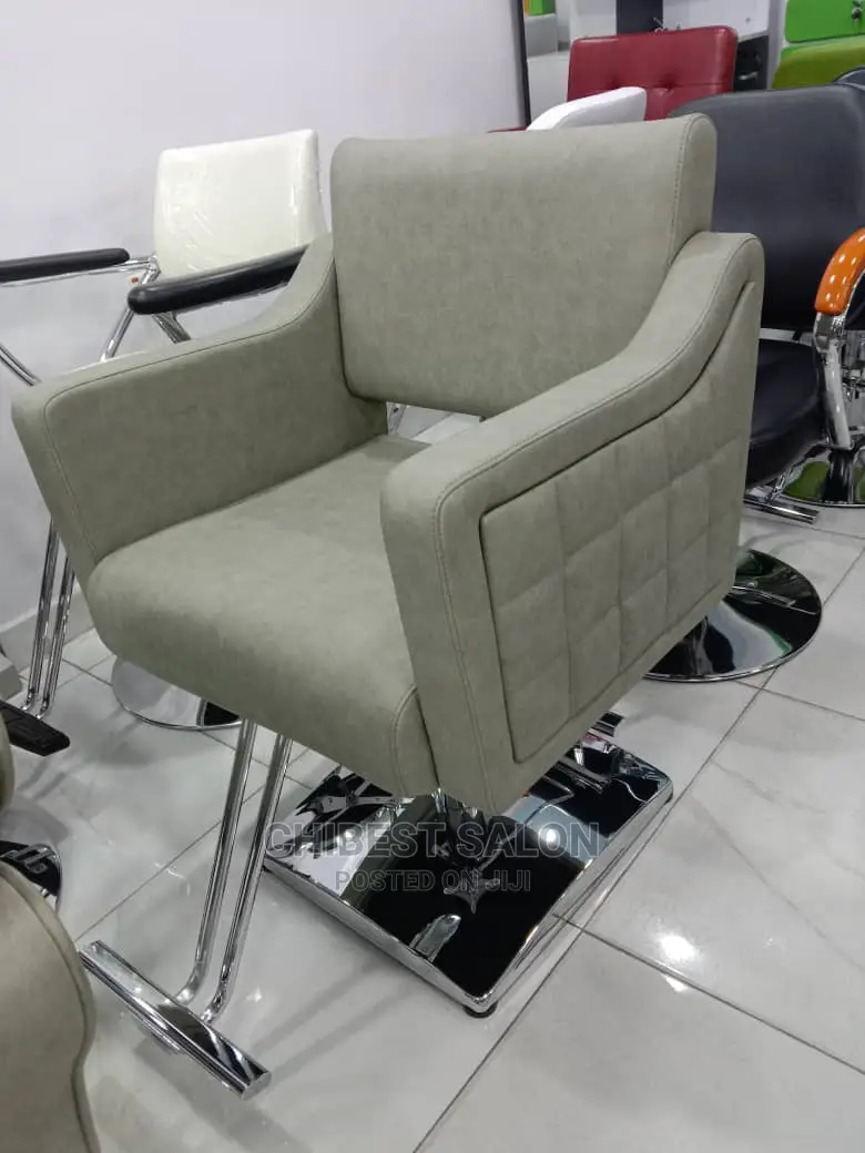 Standard Stylist Chair