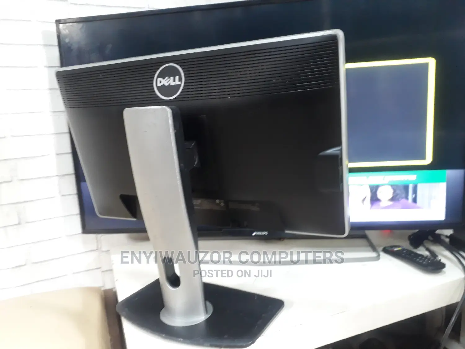 Neatly Used Dell 24inch Full HD Display Monitor.