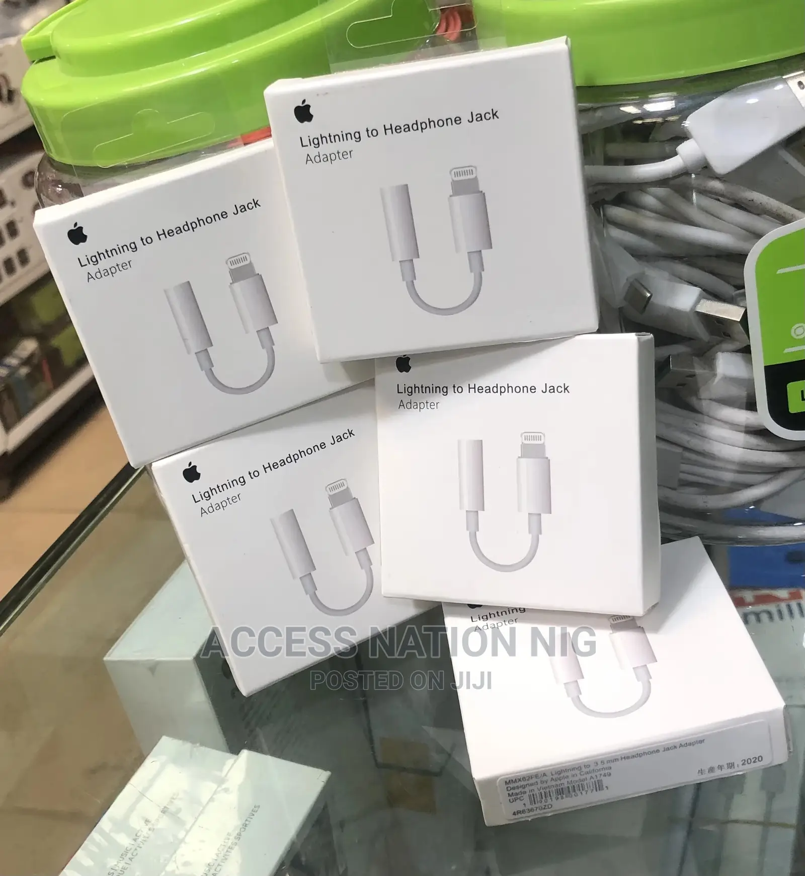 Apple Lightning To 3.5mm Headphone Jack Adapter – White