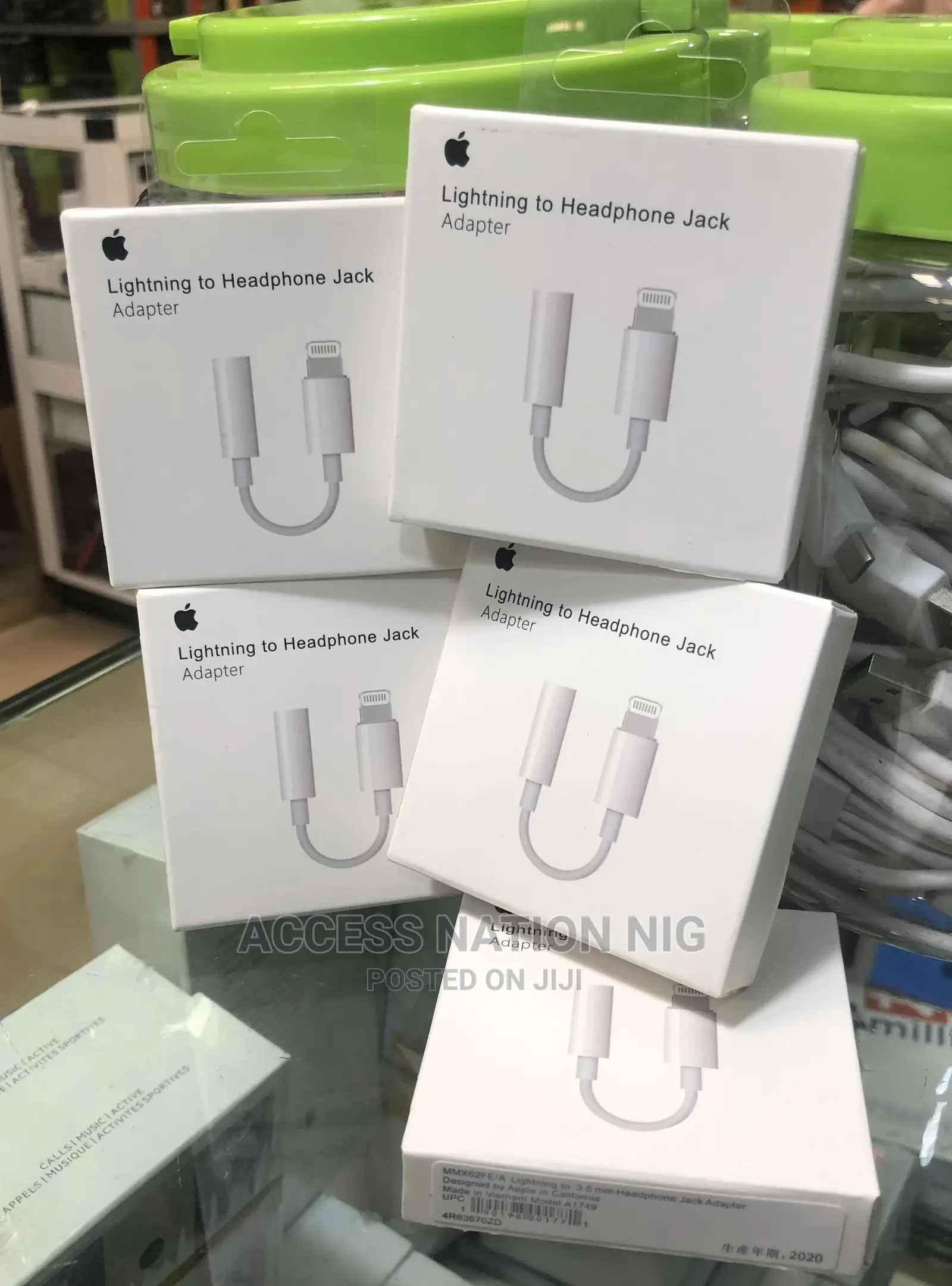 Apple Lightning To 3.5mm Headphone Jack Adapter – White