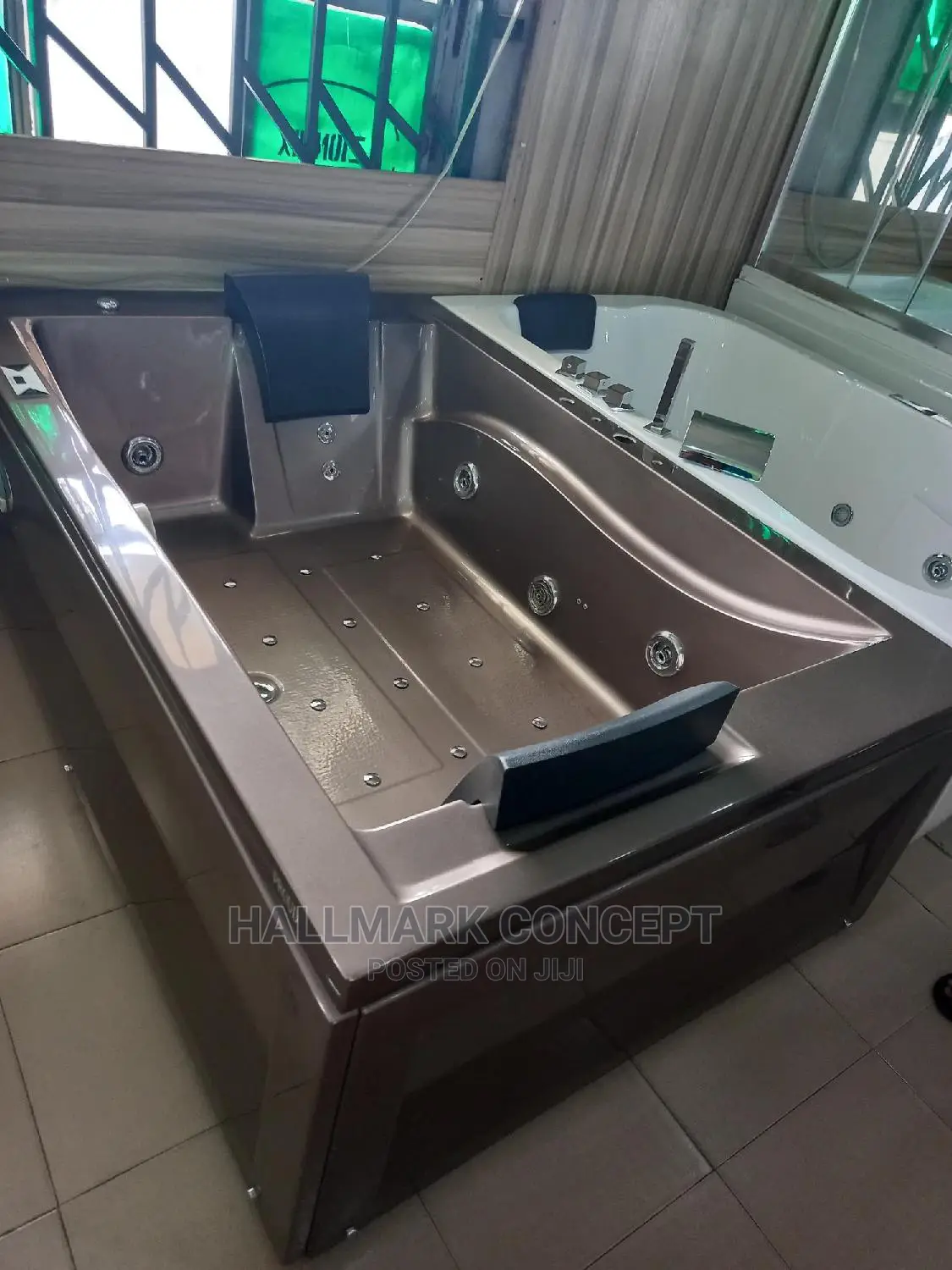 Luxury Jacuzzi Bath With Massage.