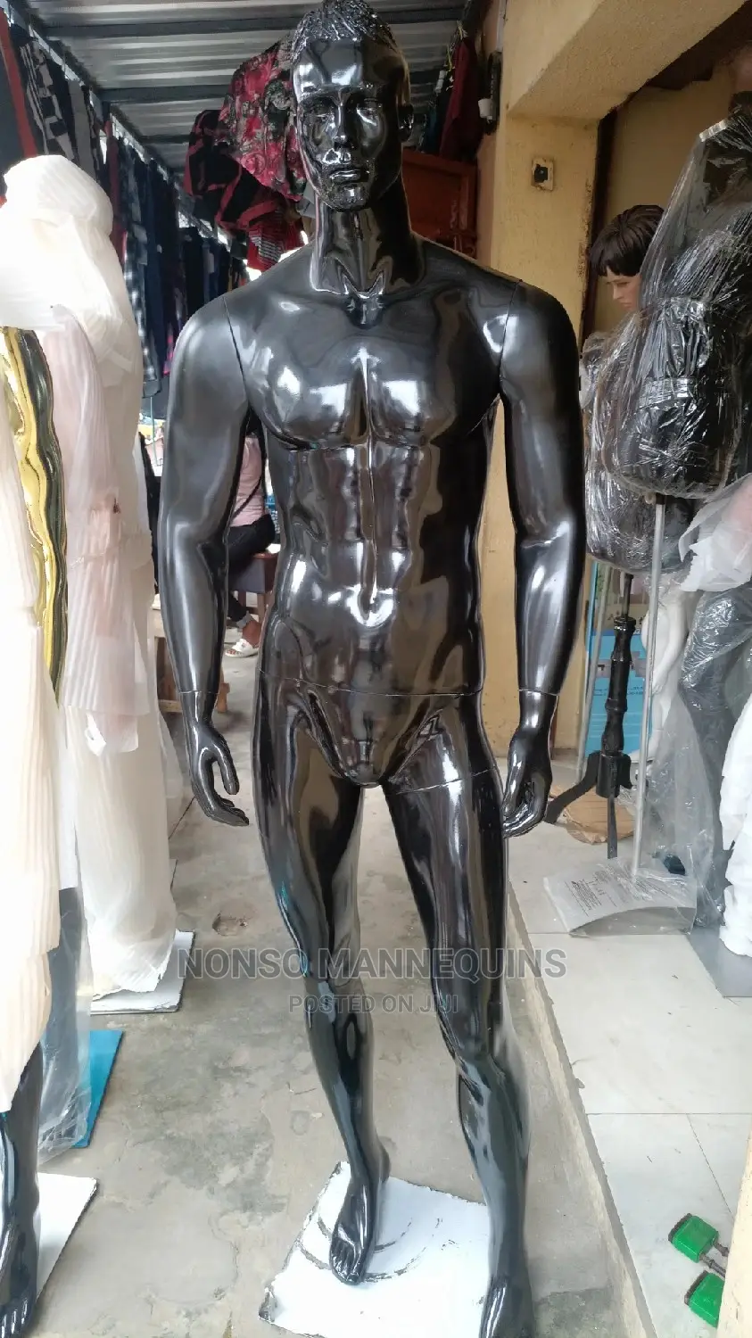 Black Fibre Huge Male Honey Comb Mannequin