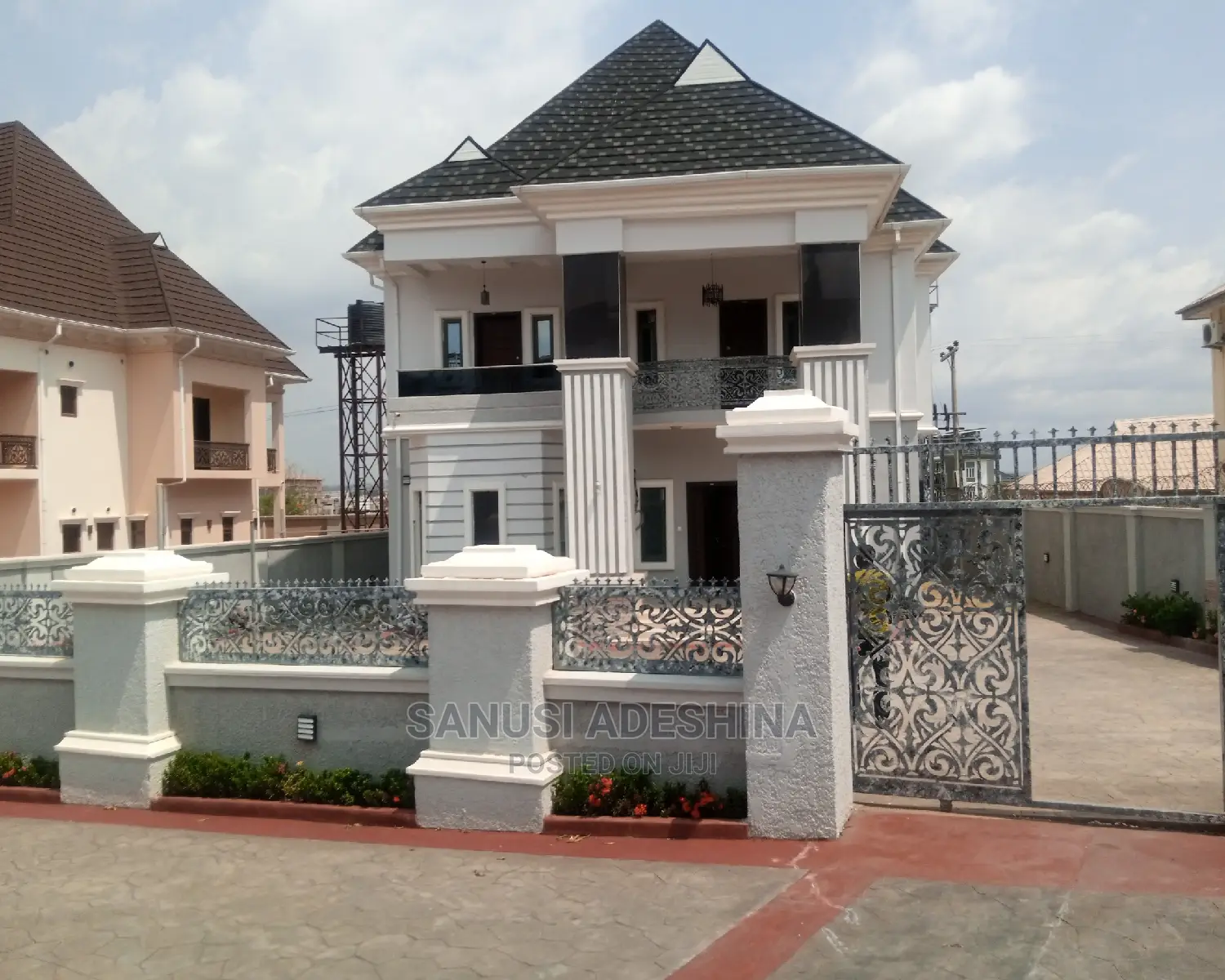 5bdrm Mansion in Guwarima Estate In, Gwarinpa for sale