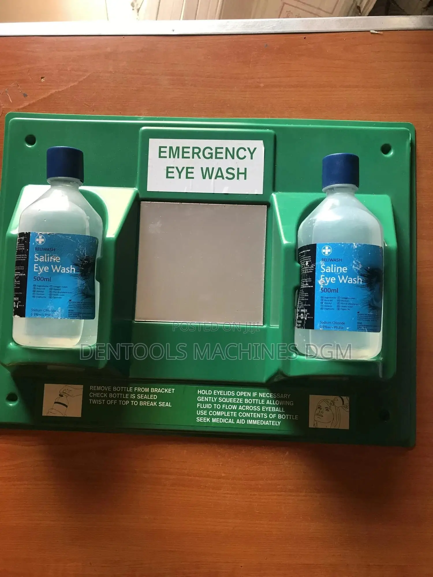Blue Dot Emergency Eye Wash Station