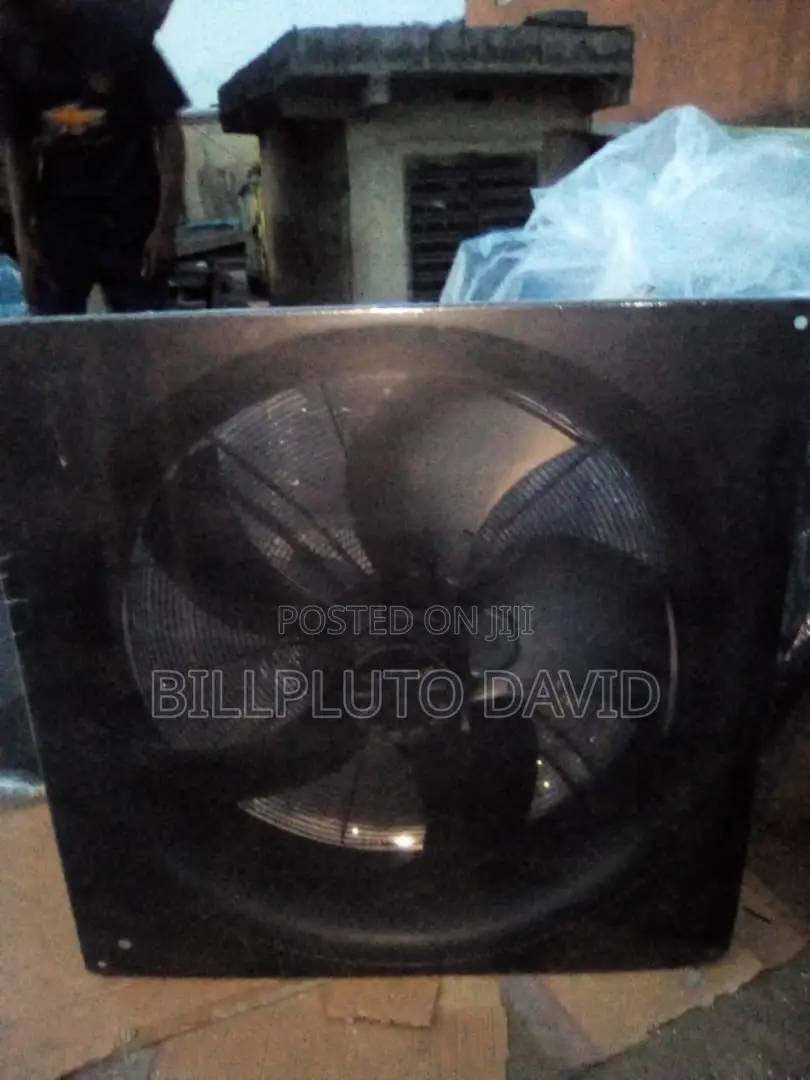 32" Electric Fan