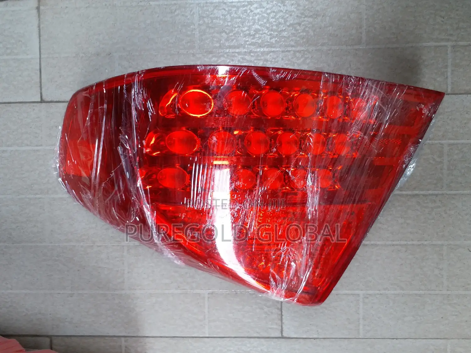 Infiniti G35 Tail Lamp