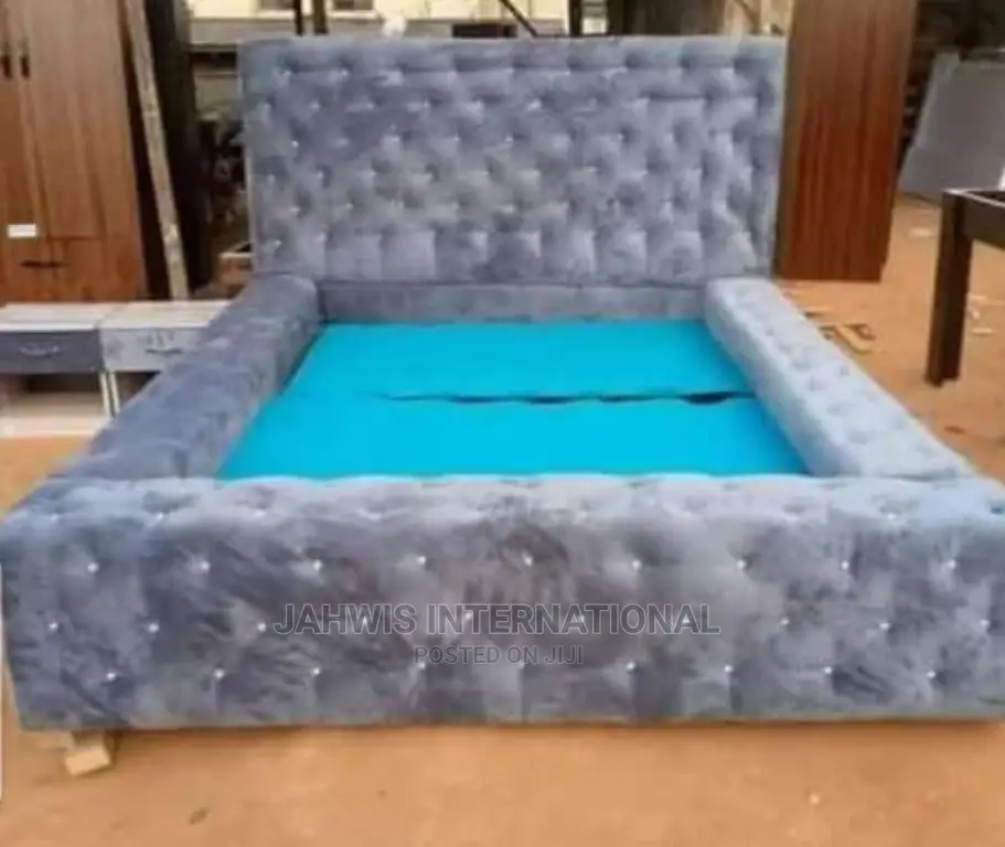 Quality 4.5 X 6ft High Back Rest Padded Bedframe.