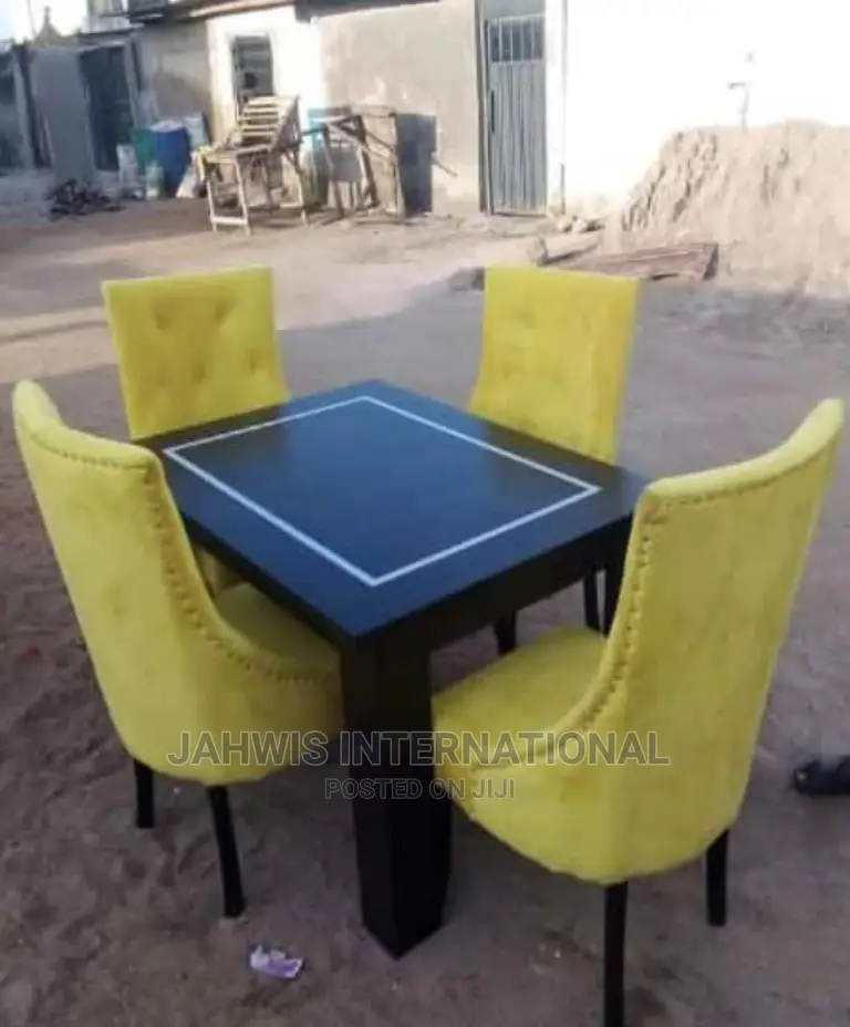 Tastefully Furnished 4 Seater Dining Table.