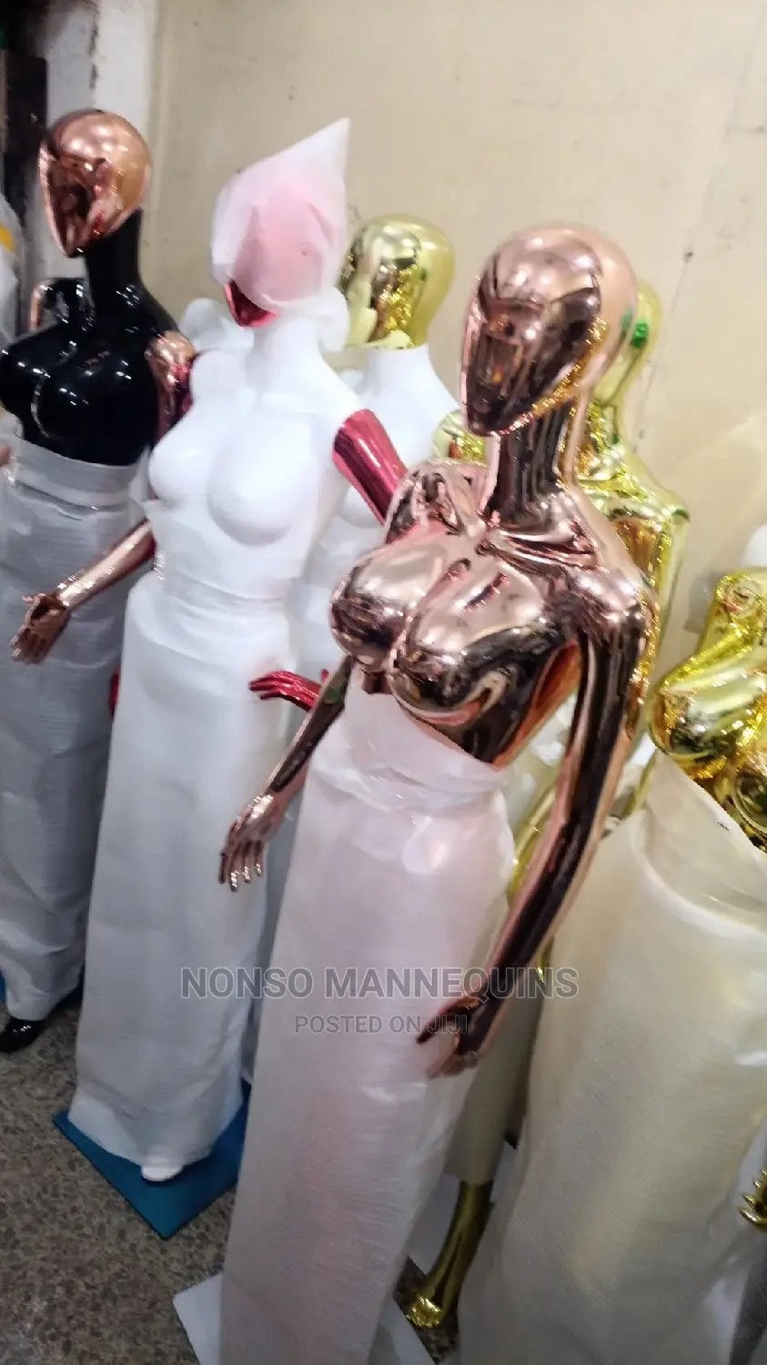 Chrome Arcylic Female Busty Display MANNEQUINS