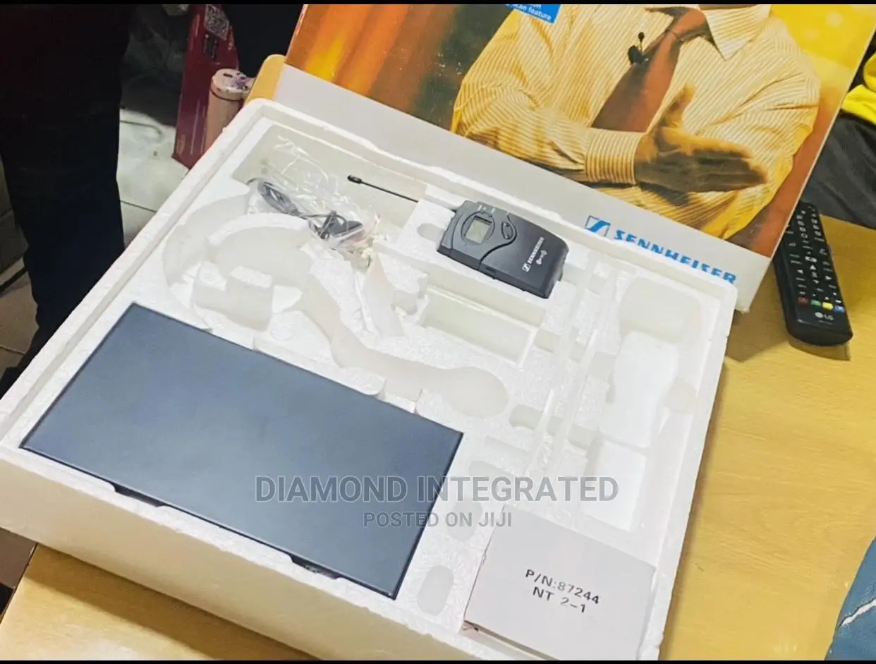 Sennheiser EW135-G2 Handheld Wireless Microphone System