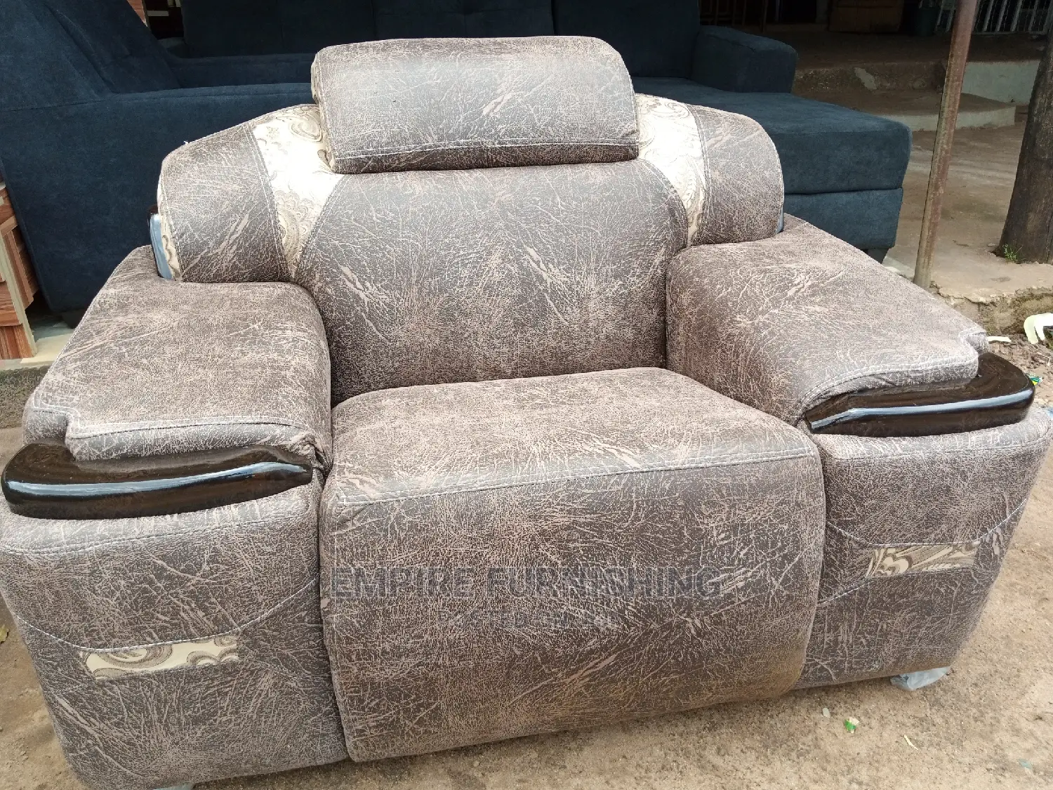 Modern 7 Seater Living Room Fabric Made Royal Sofa Chair.