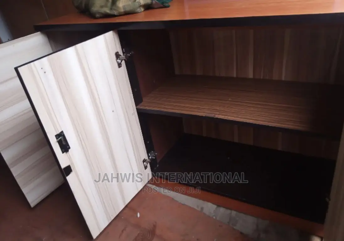 High Quality Kitchen Cabinet.