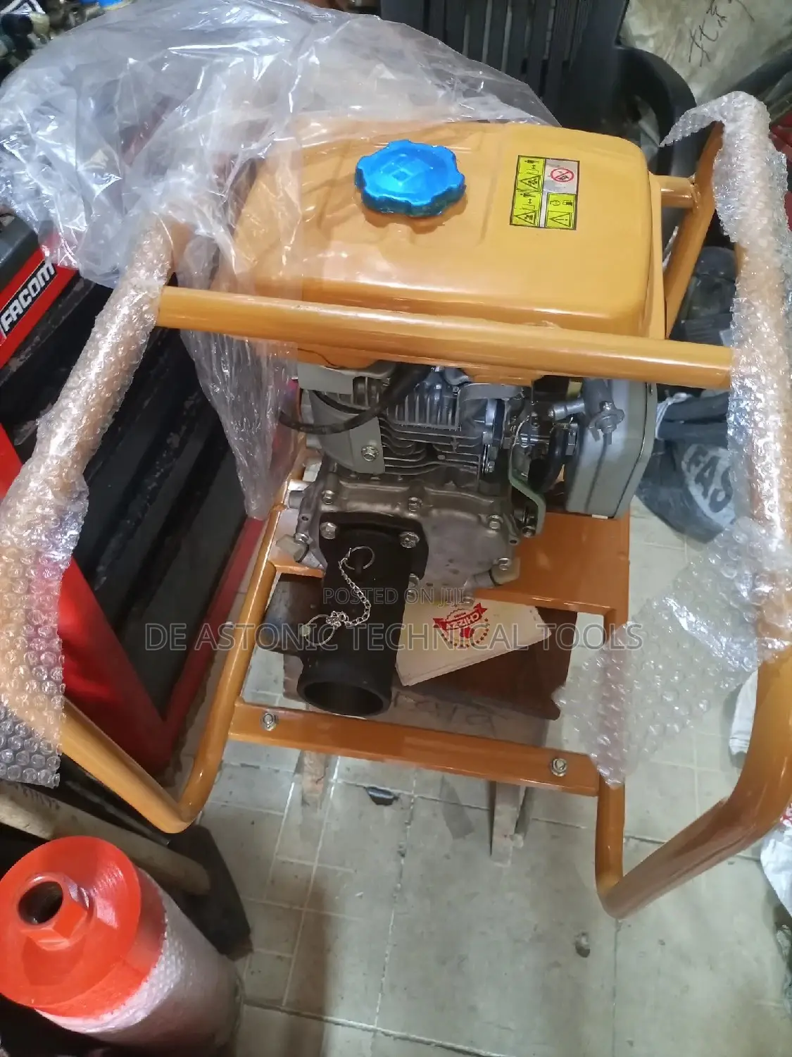 High Grade 5.0 Hp Robin Poker Vibrator