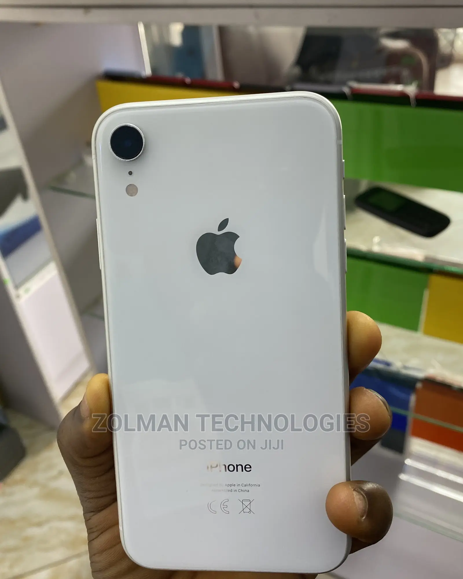 Apple iPhone XR 64 GB White