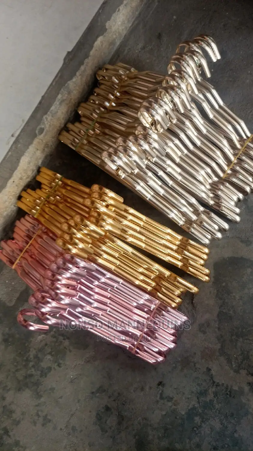 Fancy Gold, Rose Gold And Light Gold Chrome Hangers
