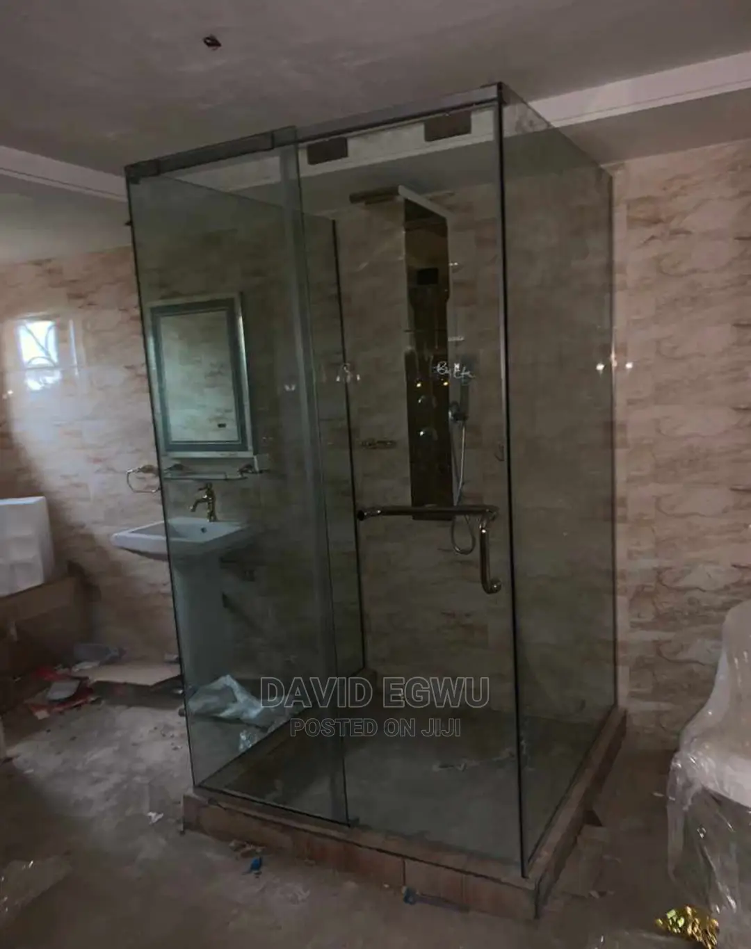 Slidibg Shower Cubicle