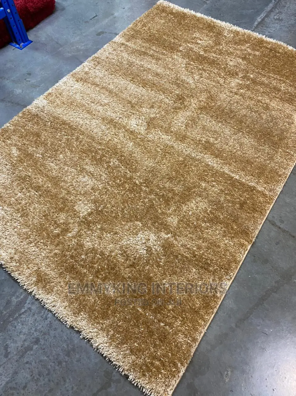 Velona 5ft by 7ft Center Rug