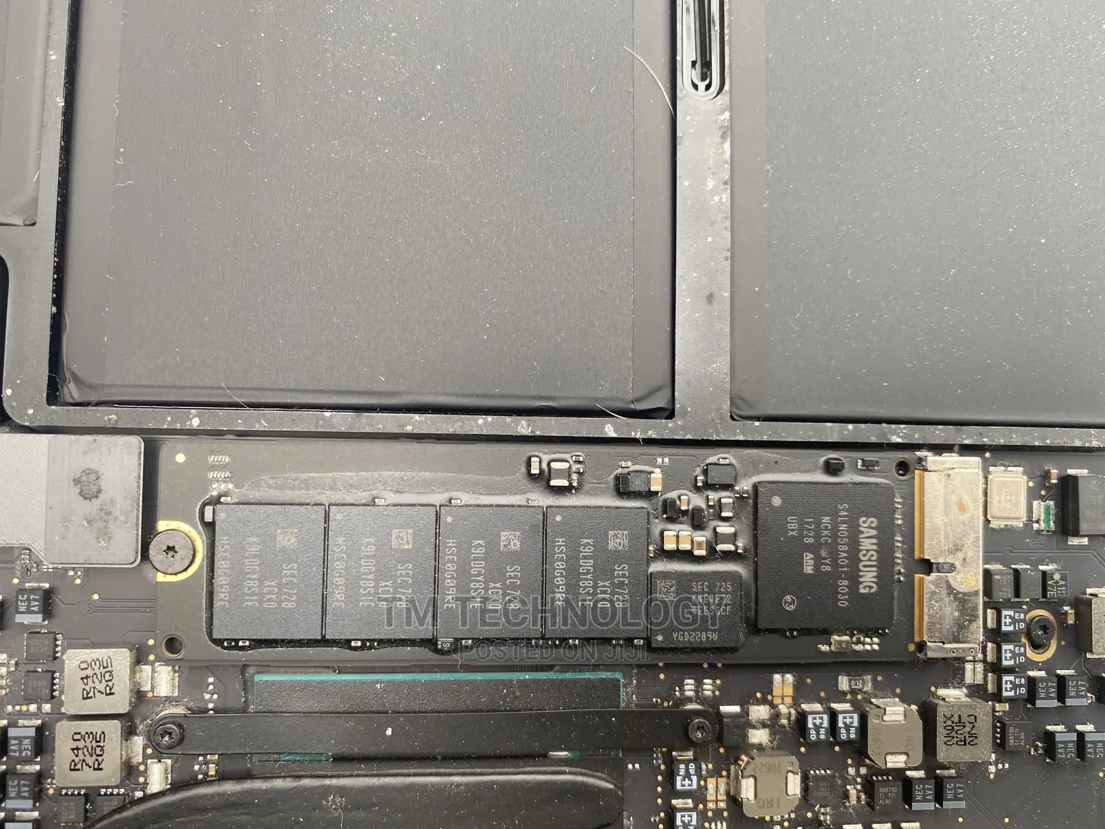 Macbooks Repair Service