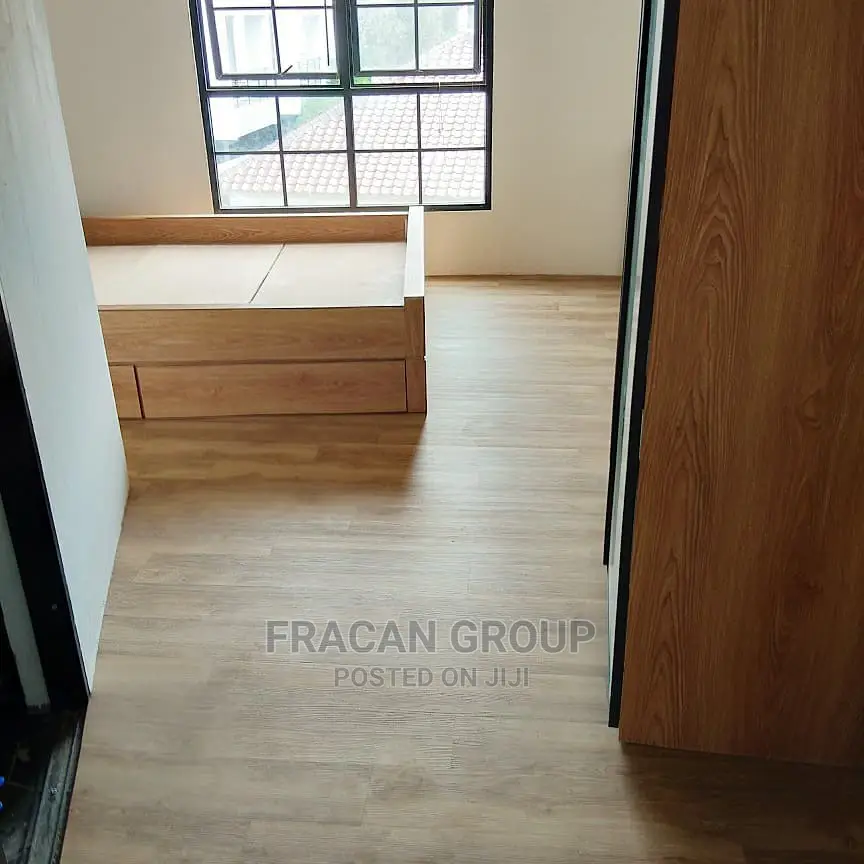 Hybrid Vinyl PVC Flooring. Water Resistant