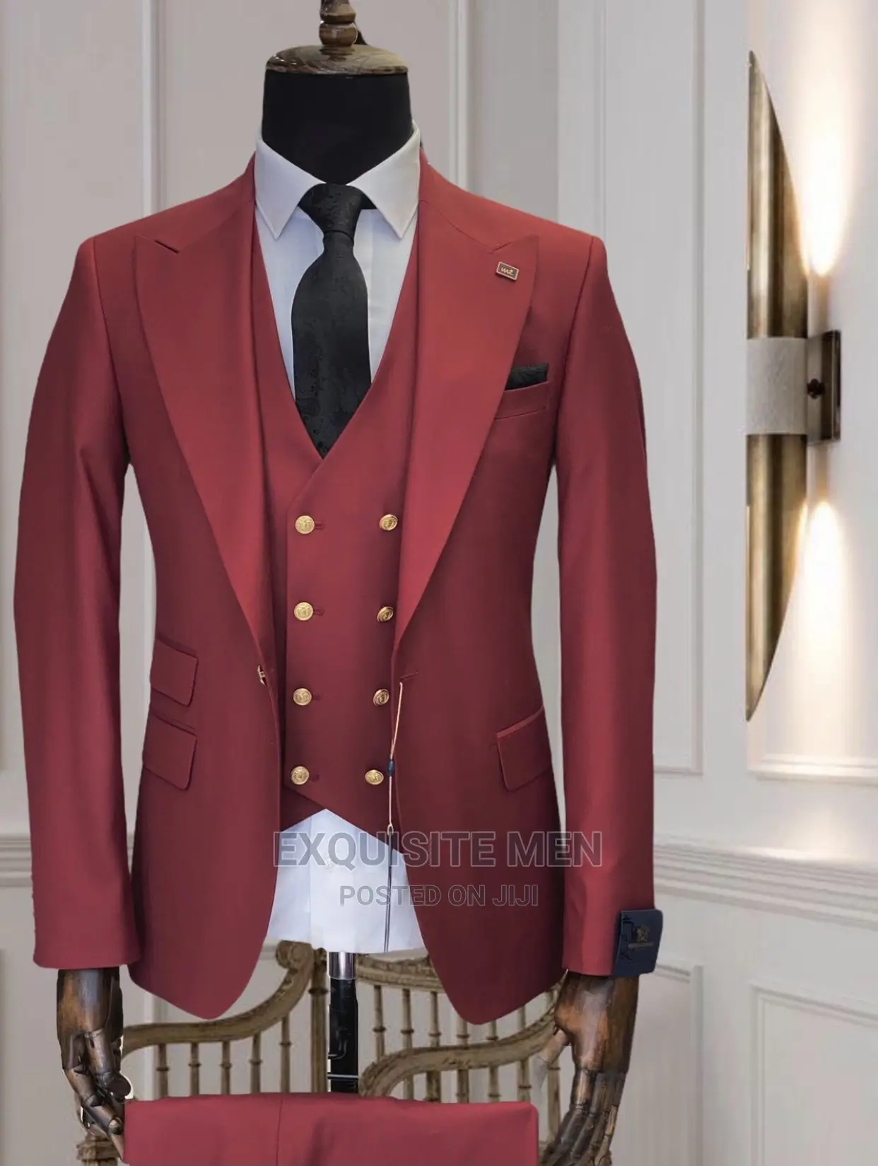 Exquisite Plain Men Suit