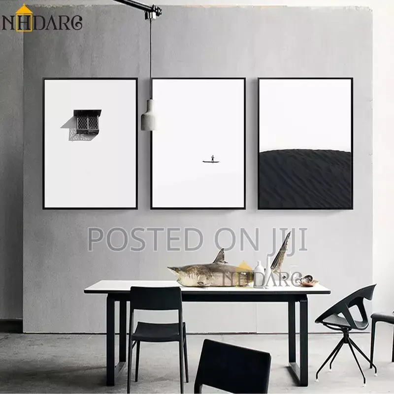 Simple Black And White Fashion Decorative Style