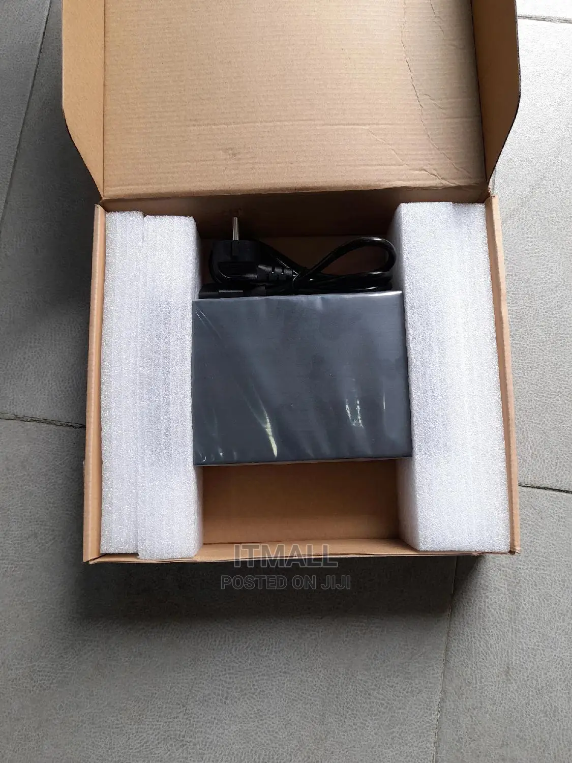 Commando 8ports 10/100 Poe Switch