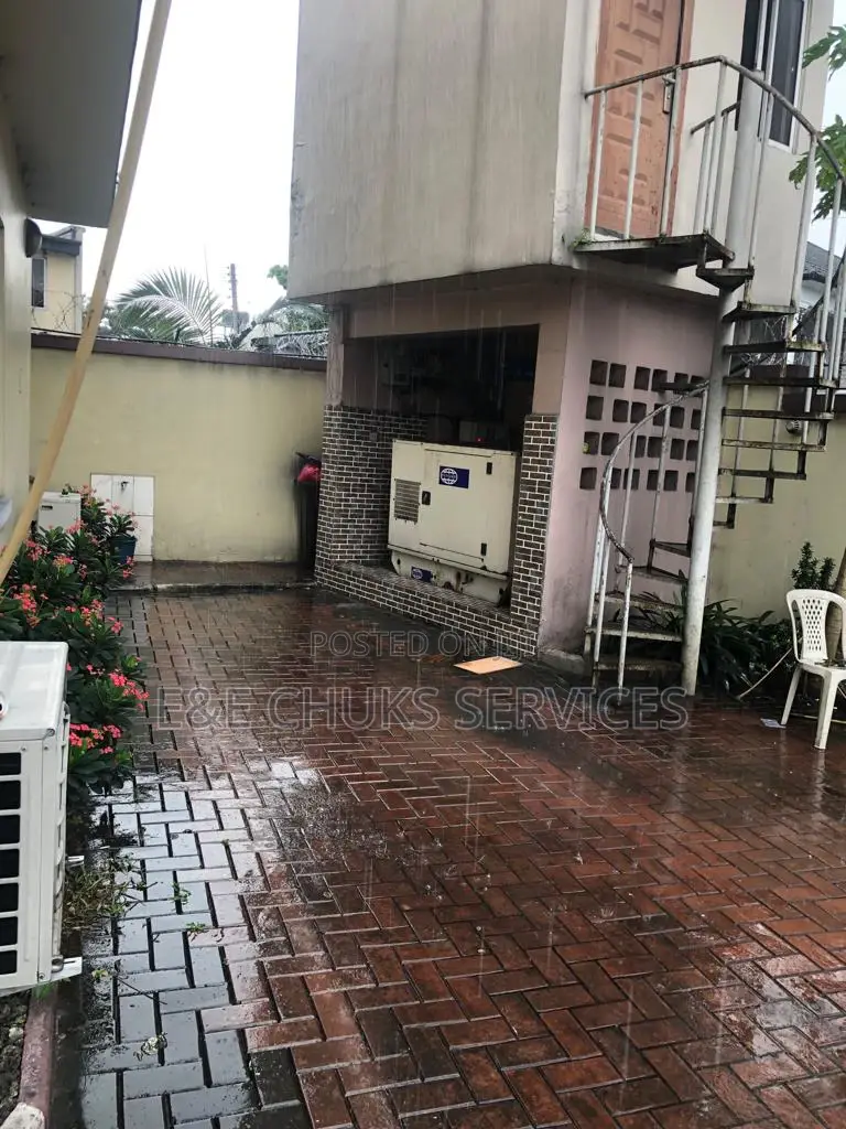 5bdrm Duplex in Obio-Akpor for Sale