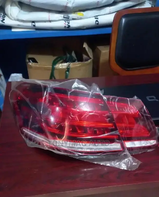 Mercedes Benz E350 W212 2015 Back Light