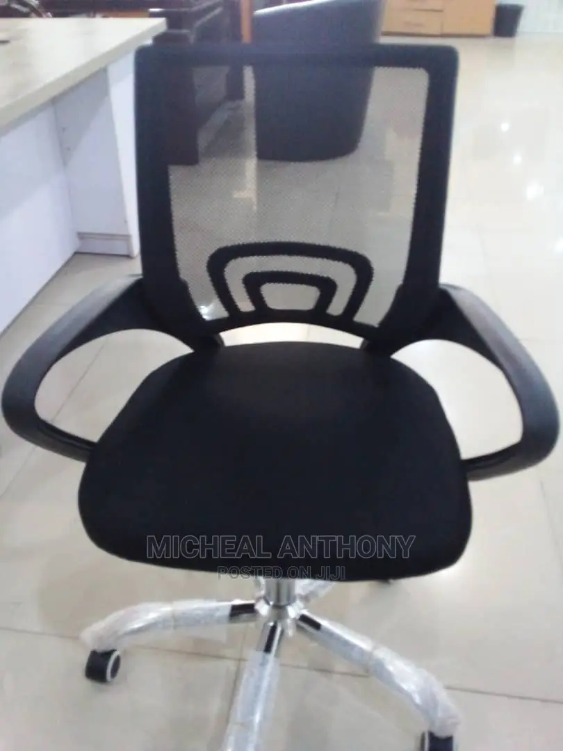 Quality Figure Chair