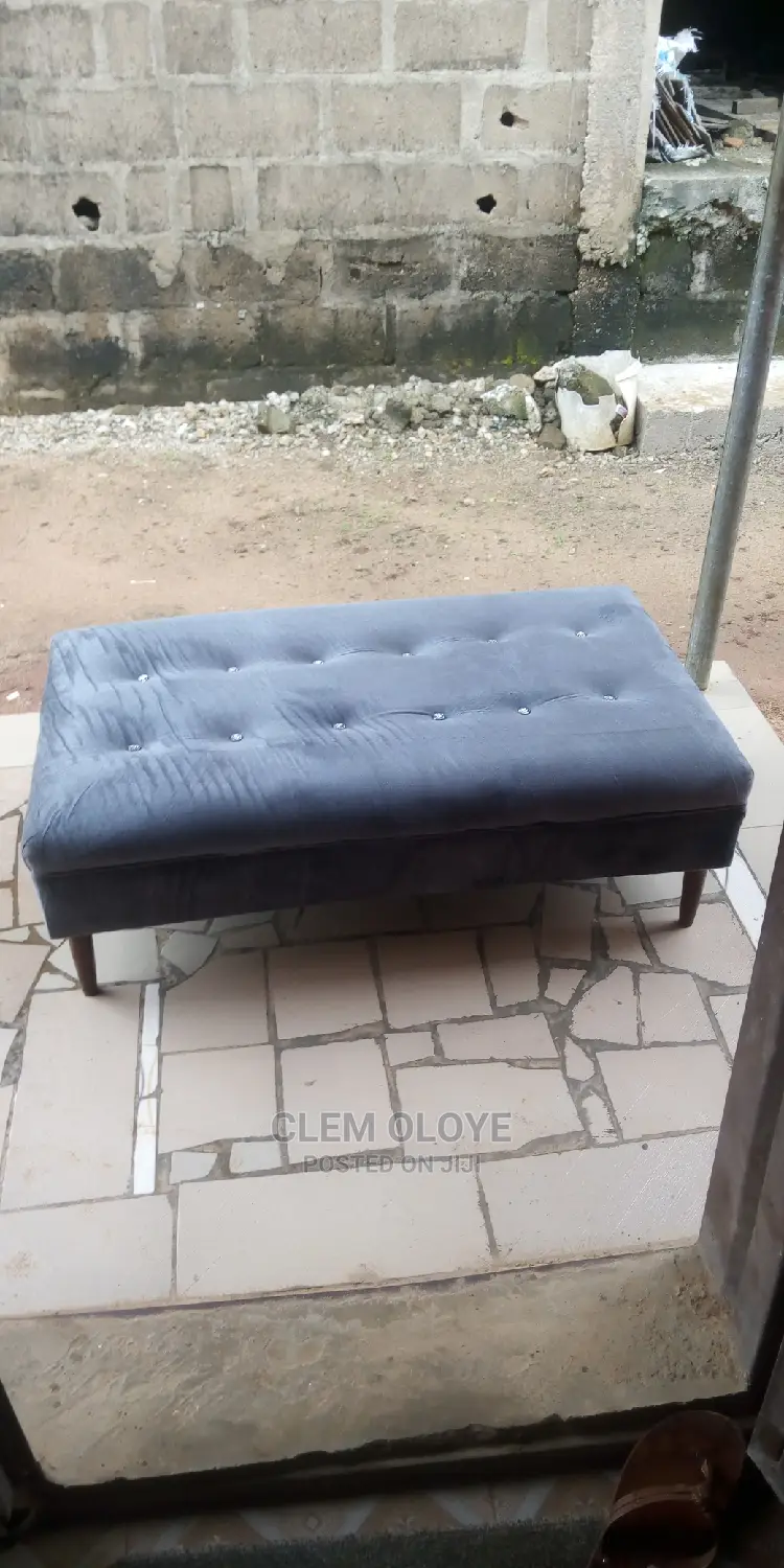 Center Table (Puff)