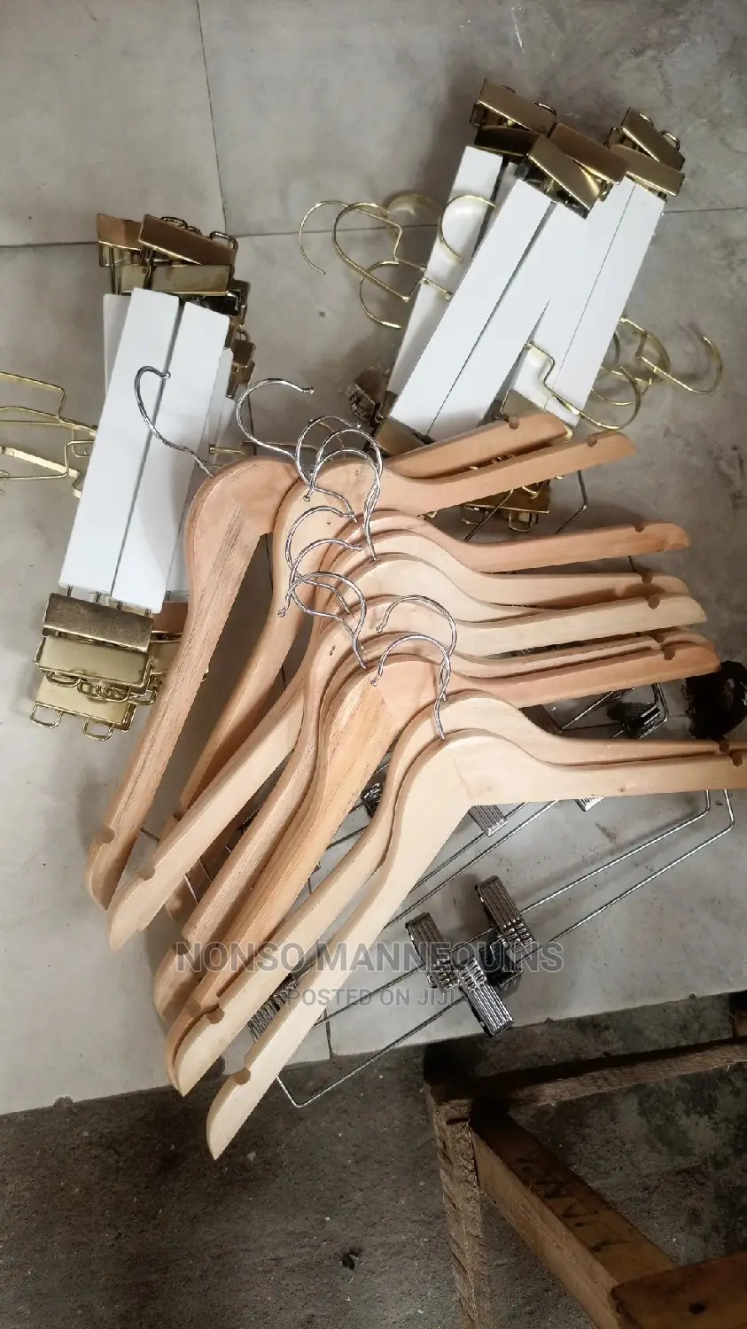 High Quality Clothes Pure White Clothes Hangers