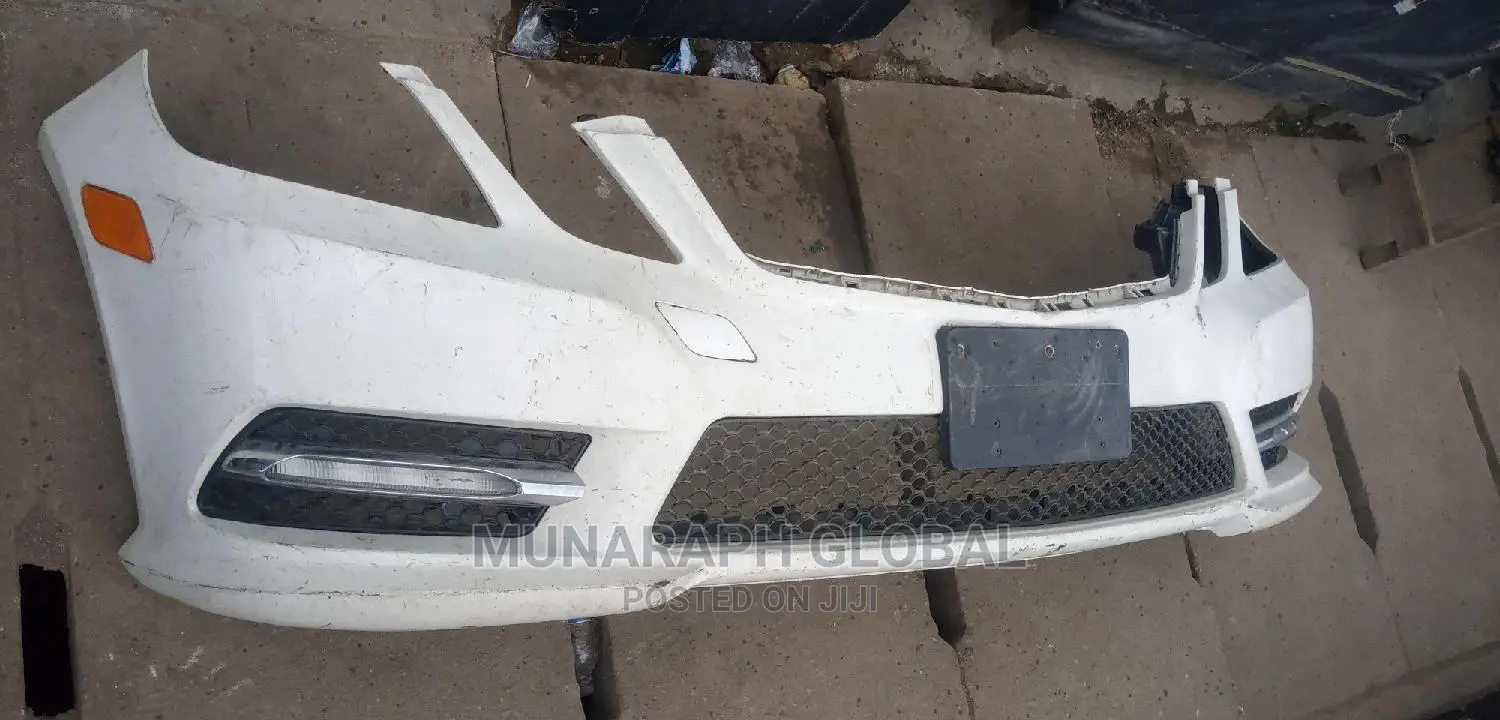 2010 Model Mercedes Benz W212 Front Bumper.