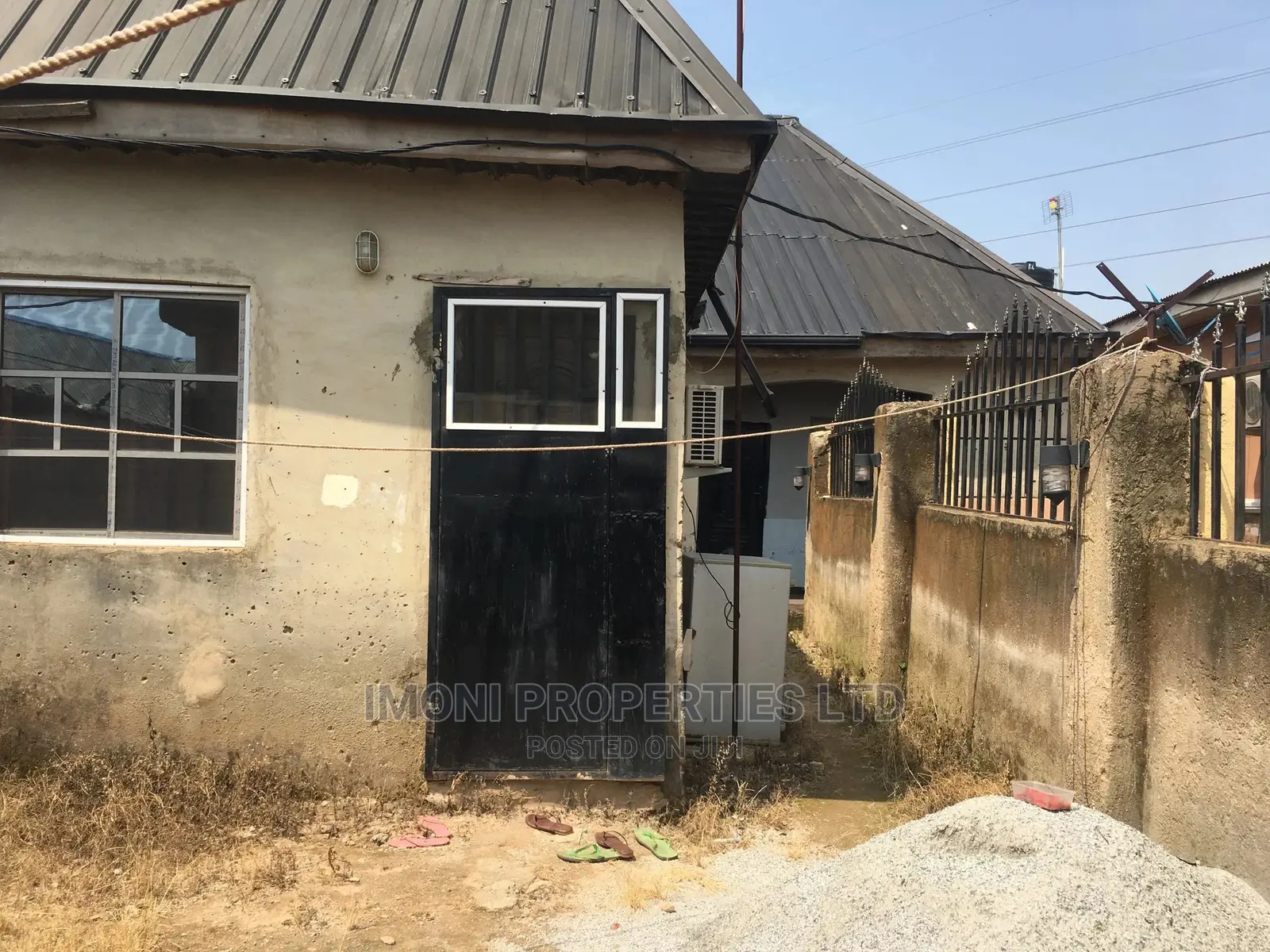 Furnished Studio Apartment in Sokale, Dutse-Alhaji for sale